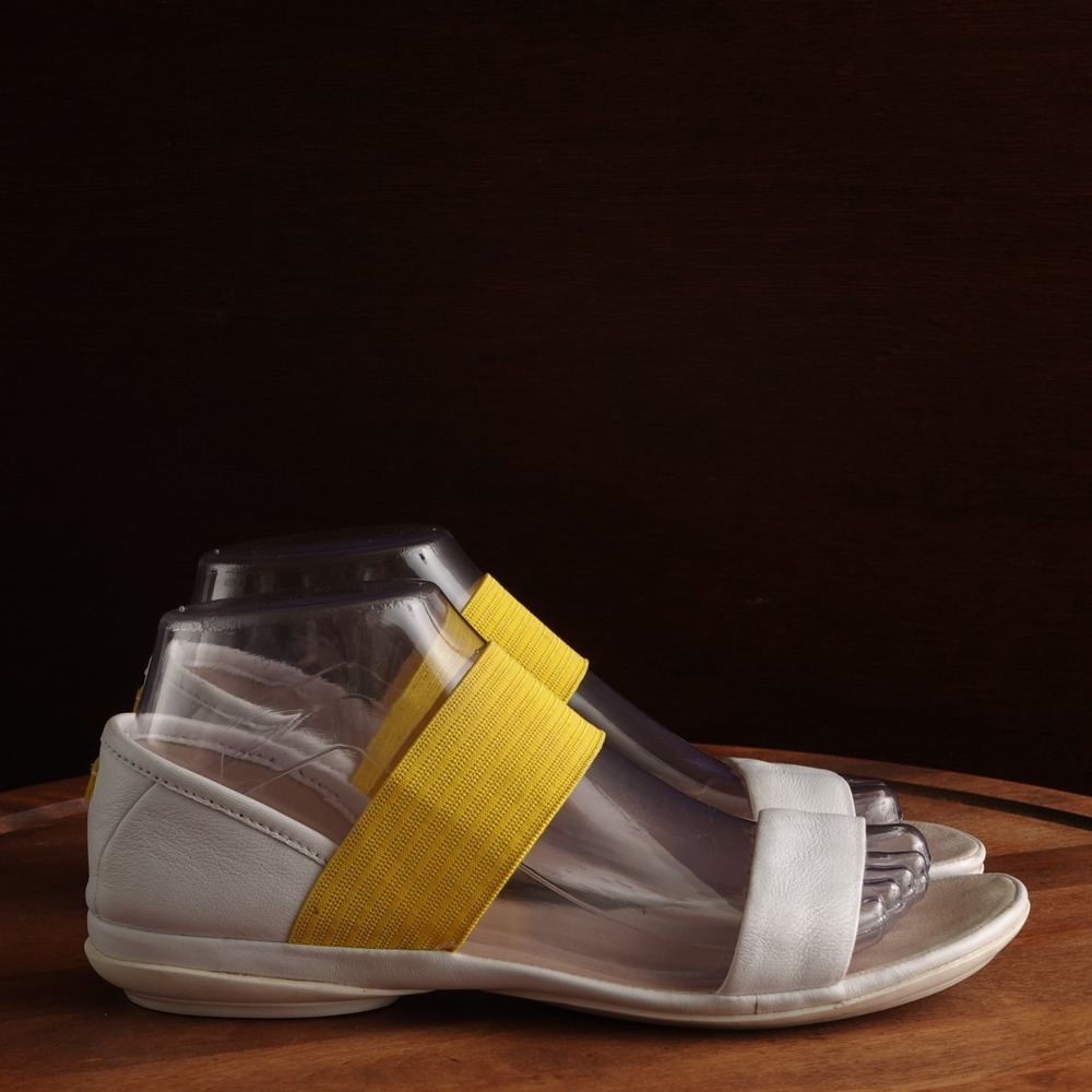Camper Sandals WMS SZ EU 38 US 7.5 White Yellow Leather Right Nina Coastal Shoes